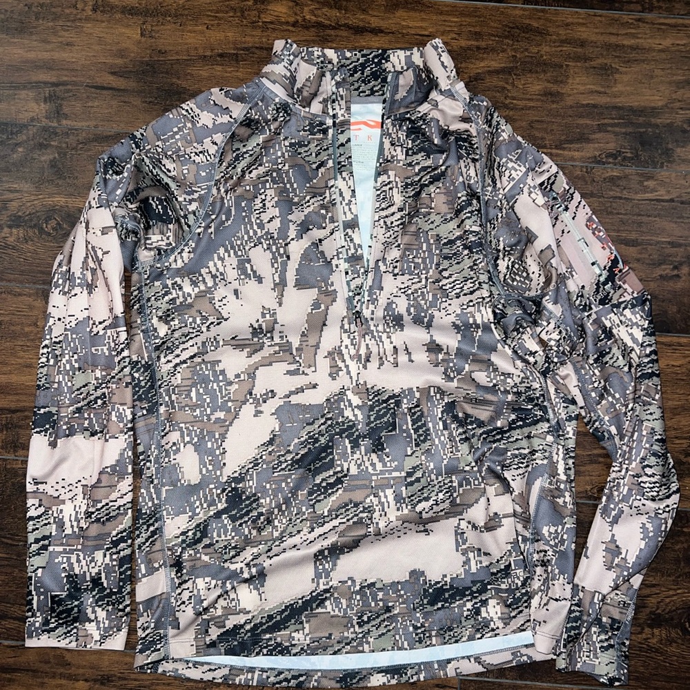 Sitka Gore Optifade pants and 1/4 zip shirt